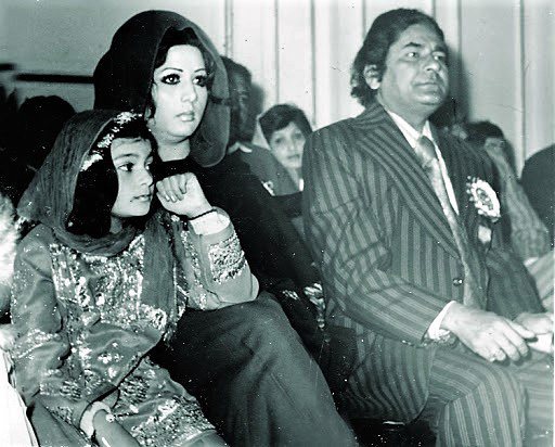 MEMORABLE ROMANCE Neelo & Riaz Shahid