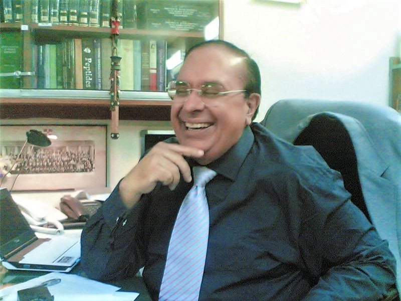 Dr Attaur Rehman senses a scam behind man touting water kit