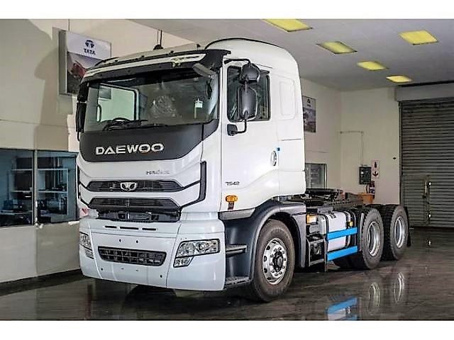 2020 Daewoo KL3TX-Eaton Truck Tractor