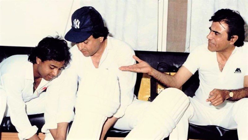 Celebrities Remember Tariq Aziz as an Icon of Their Childhood